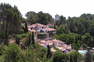 Renoviertes Hotel in Puigpunyent