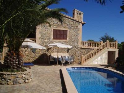 Natursteinfinca mit separatem Apartment