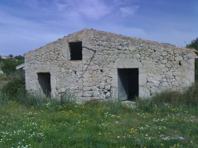 Lloret, altes Landhaeuschen zum Rennovieren