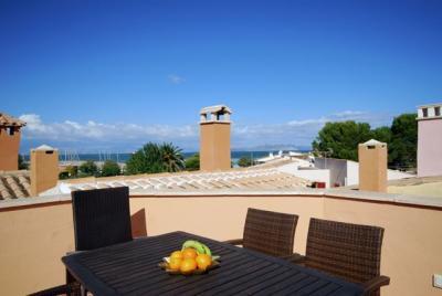 Casa de Sant Pere  Reihenhaus mit Meerblick, Dachterrasse, Gemeinschaftspool für max. 9 Personen +