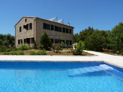 Finca Rustica Grosse Natursteinfinca mit Pool für 10 Personen in Arta