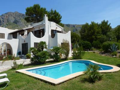 Ferienhaus Fernandes mit Meer- und Bergblick, Pool bis 8 Personen