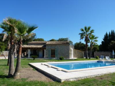 Ferienfinca Vista Arta Romantische Natursteinfinca mit Blick auf Arta, Pool bis 6 Personen